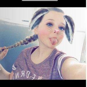 Meet your Posher, Felicity